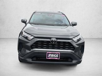 Used 2025 Toyota RAV4 XLE video 2
