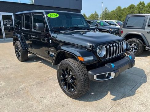 Used 2024 Jeep Wrangler Unlimited Sahara AWD/4WD image 1