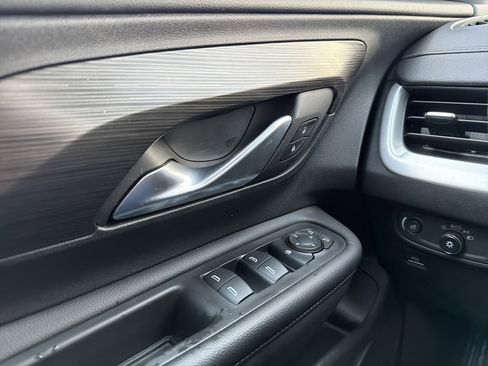 Used 2022 GMC Terrain SLE w/ Driver Convenience Package image 25