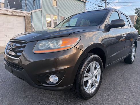 Used 2011 Hyundai Santa Fe Limited AWD/4WD image 1