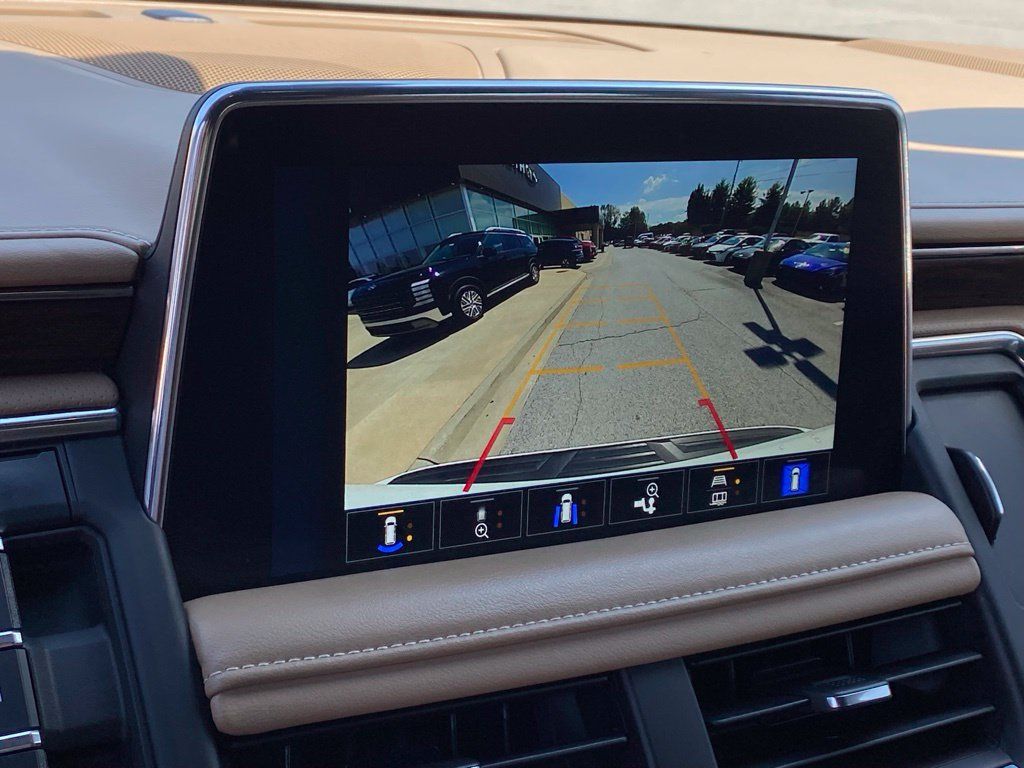 Used 2022 Chevrolet Tahoe Premier AWD/4WD image 17