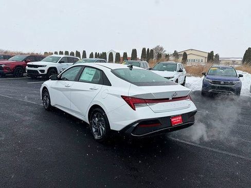New 2026 Hyundai Elantra Blue image 5