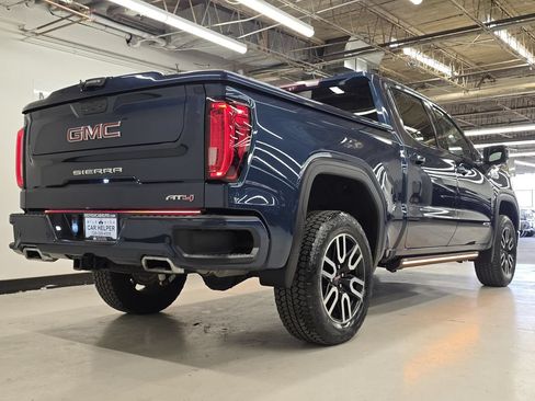 Used 2020 GMC Sierra 1500 AT4 w/ AT4 Premium Package AWD/4WD image 8