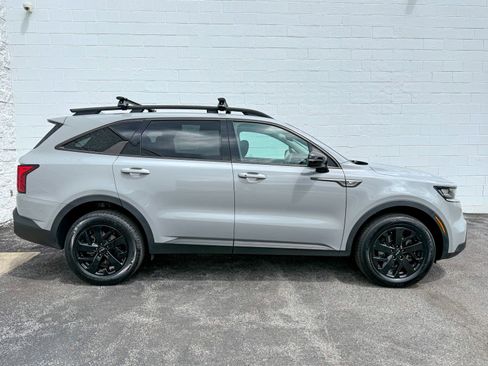 Used 2023 Kia Sorento S w/ Panoramic Sunroof Package AWD/4WD image 5