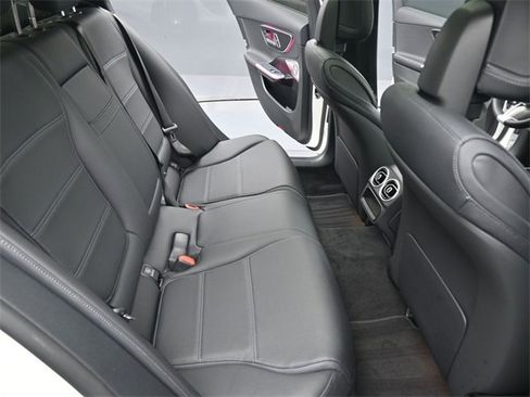 Used 2025 Mercedes-Benz C 300 Sedan image 29