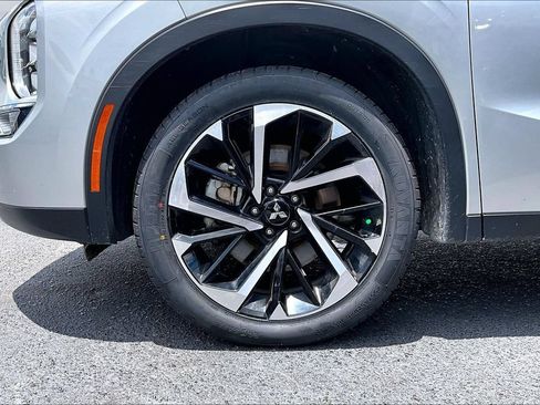 Used 2024 Mitsubishi Outlander SE AWD/4WD image 31