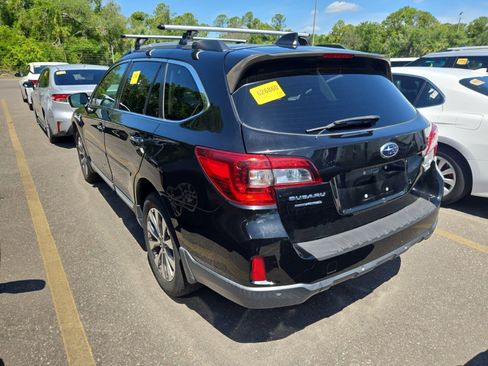 Used 2017 Subaru Outback 3.6R Touring w/ Popular Package #5A AWD/4WD image 8