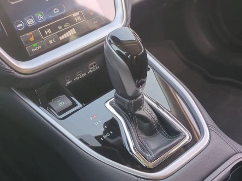 Used 2024 Subaru Outback Premium w/ Popular Package #1A image 29