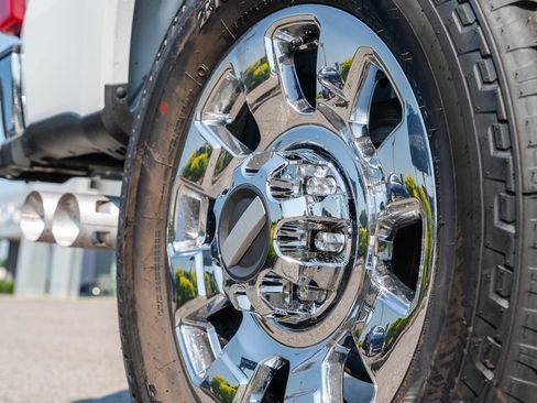 Used 2024 Ford F250 Lariat AWD/4WD image 11