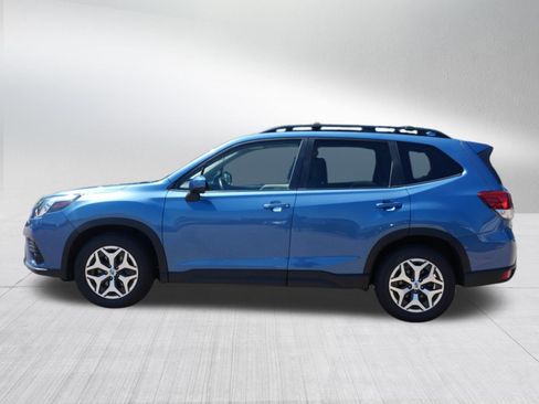 Used 2023 Subaru Forester Premium AWD/4WD image 4
