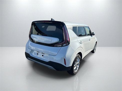 Certified 2023 Kia Soul LX w/ Option Group 015 image 7