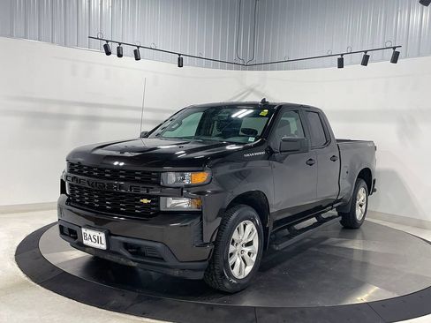 Used 2019 Chevrolet Silverado 1500 Custom w/ Custom Value Package AWD/4WD image 8