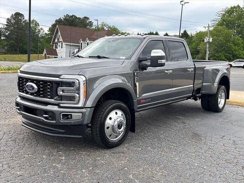 Used 2023 Ford F450 Platinum w/ Camper Package AWD/4WD image 3