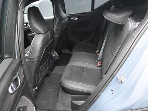 Used 2023 Volvo XC40 B5 Plus w/ Driver Assist Package AWD/4WD image 19