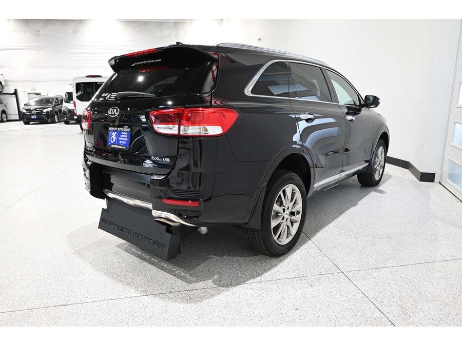 Used 2018 Kia Sorento SX FWD image 6