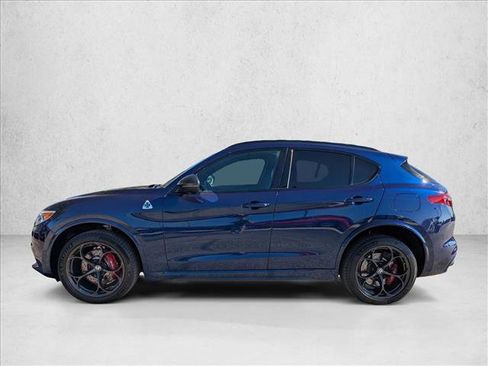 Used 2020 Alfa Romeo Stelvio Quadrifoglio image 9