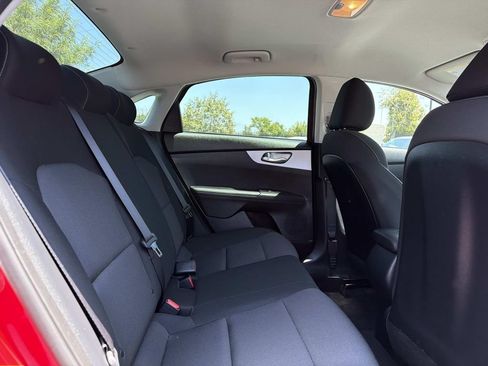 Used 2024 Kia Forte LXS FWD image 19