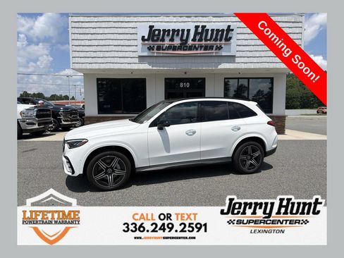 Used 2025 Mercedes-Benz GLC 300 4MATIC image 1