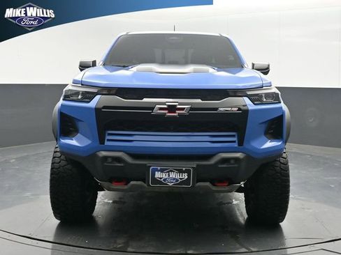 Used 2025 Chevrolet Colorado ZR2 w/ Technology Package AWD/4WD image 2