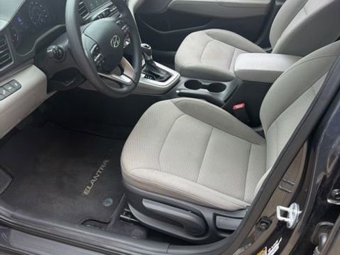 Used 2020 Hyundai Elantra SEL FWD image 5