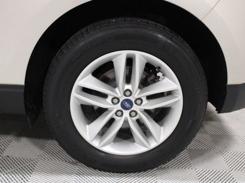 Used 2017 Ford Edge SEL FWD image 40