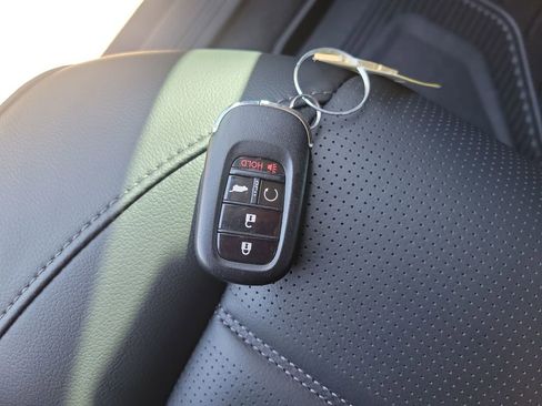 Used 2025 Honda CR-V EX-L image 37