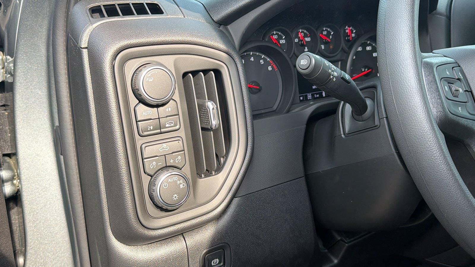 New 2026 Chevrolet Silverado 1500 Custom w/ Turbomax Blackout Package AWD/4WD image 19