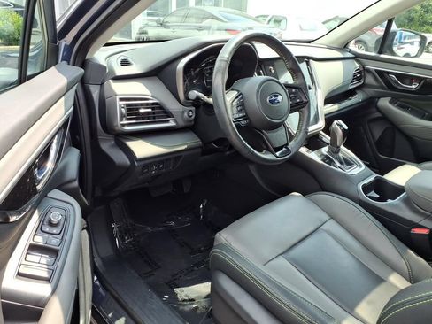 Used 2025 Subaru Outback Onyx Edition AWD/4WD image 6