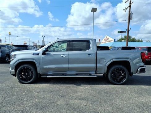 New 2026 GMC Sierra 1500 SLT image 10