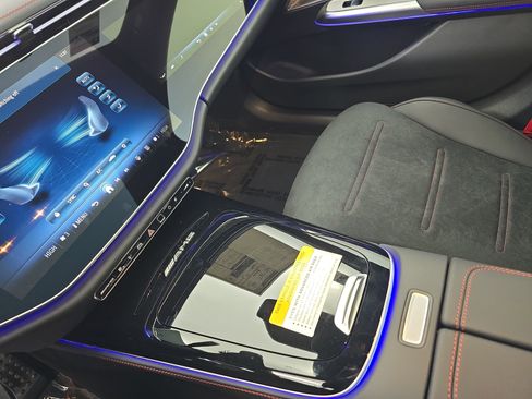 New 2026 Mercedes-Benz E 53 AMG e 4MATIC Sedan image 24