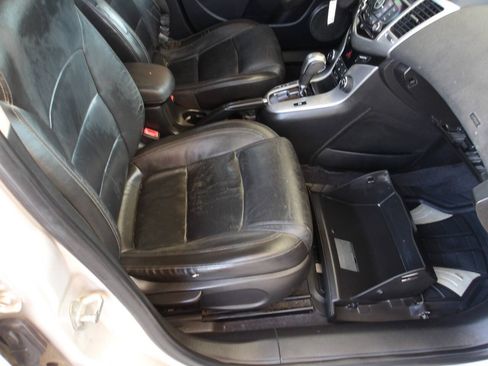 Used 2012 Chevrolet Cruze LT FWD image 6