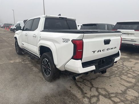 Used 2024 Toyota Tacoma TRD Sport image 2