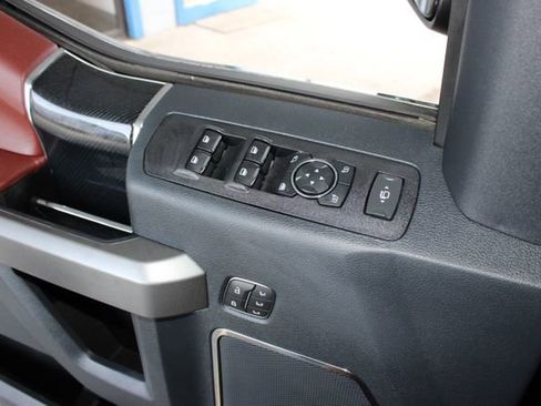 Used 2022 Ford F350 Platinum w/ Tremor Off-Road Package AWD/4WD image 28