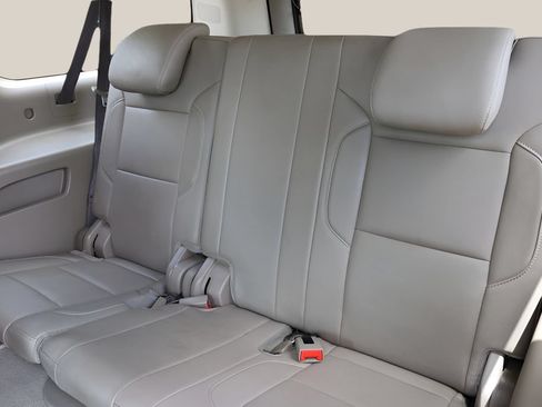 Used 2019 GMC Yukon XL SLT w/ Open Road Package AWD/4WD image 18