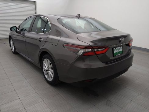 Used 2023 Toyota Camry LE image 5