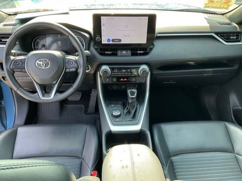 Used 2023 Toyota RAV4 XSE AWD/4WD image 4