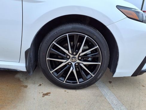 Certified 2024 Toyota Camry SE FWD image 9