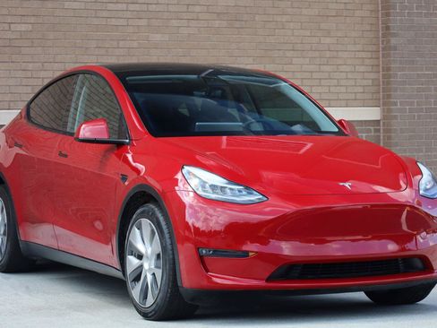 Used 2021 Tesla Model Y 2WD image 7