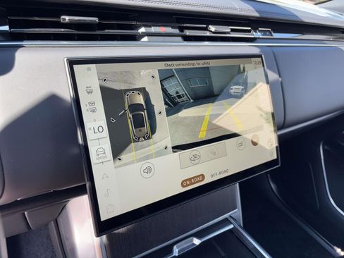 New 2025 Land Rover Range Rover SE AWD/4WD image 19