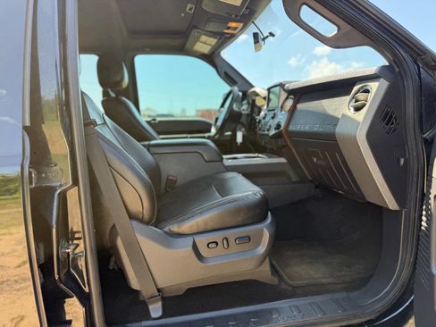 Used 2016 Ford F250 Lariat w/ Lariat Ultimate Package image 24