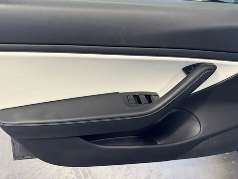 Used 2018 Tesla Model 3 Long Range image 13