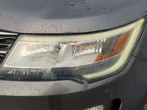 Used 2016 Ford Explorer XLT w/ Equipment Group 202A image 15