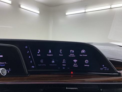 Certified 2023 Cadillac Escalade ESV Premium Luxury AWD/4WD image 43