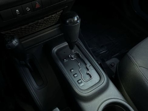 Used 2015 Jeep Wrangler Unlimited Sport image 20