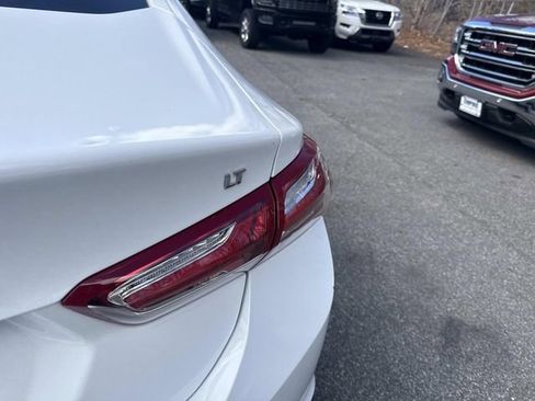 Used 2022 Chevrolet Malibu LT FWD image 8