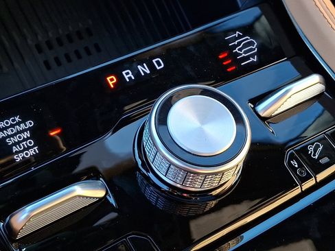 New 2026 Jeep Grand Cherokee Summit image 11