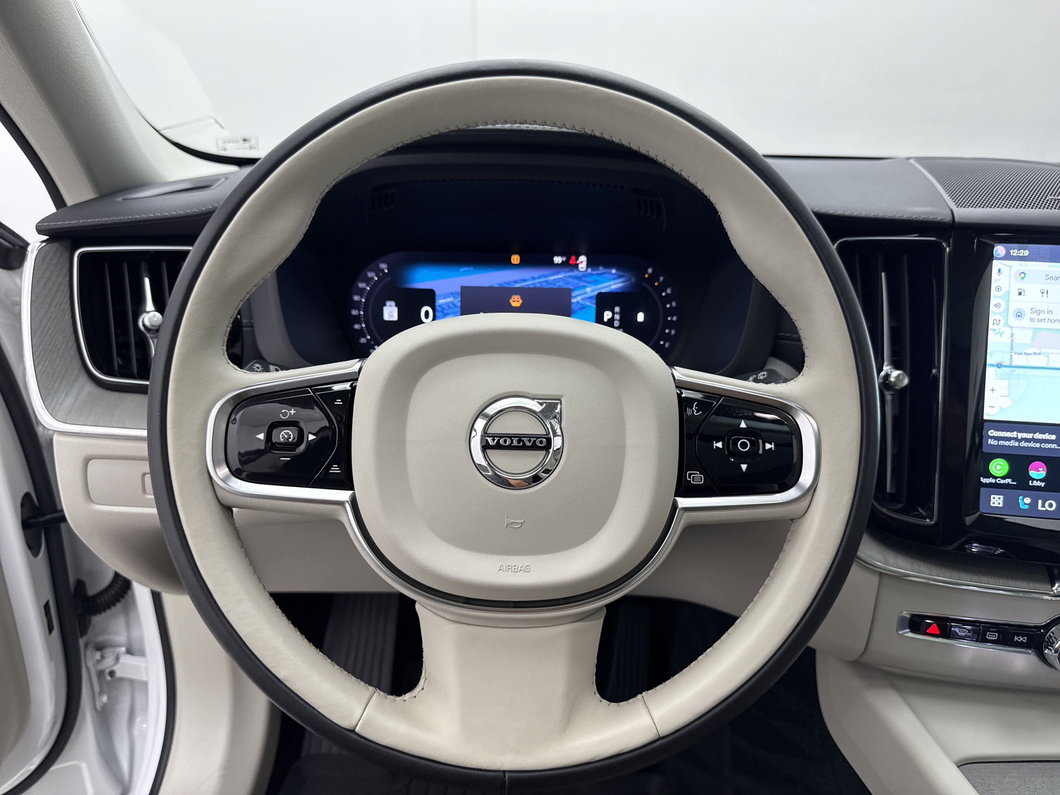 Used 2024 Volvo XC60 B5 Ultimate w/ Protection Package Premier AWD/4WD image 16