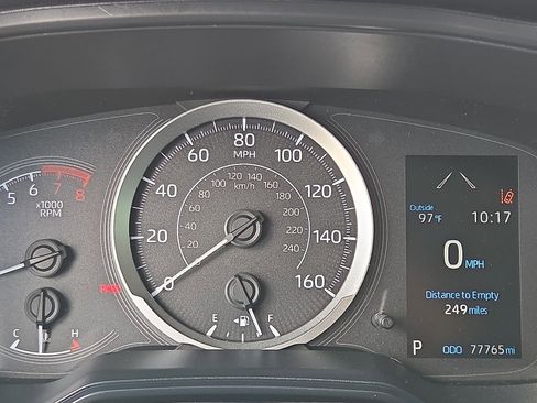 Used 2021 Toyota Corolla LE image 11