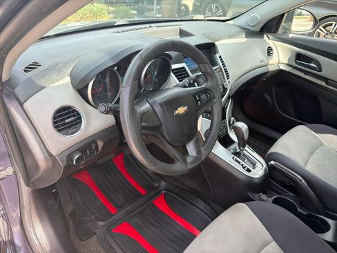 Used 2014 Chevrolet Cruze LS FWD image 9
