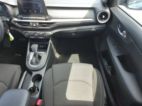Used 2021 Kia Forte LXS FWD image 16